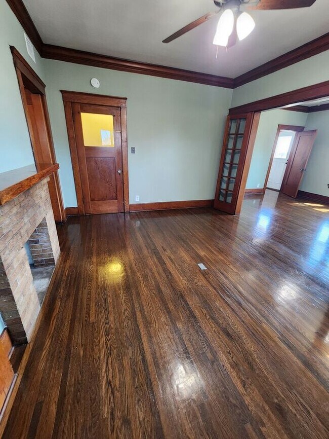 Foto del edificio - 1/2 off 1st Months RENT!! Victorian Gem in Golden Hill with garage! Flex Space!!