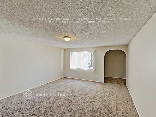 Building Photo - 6038 W Vernon Ave