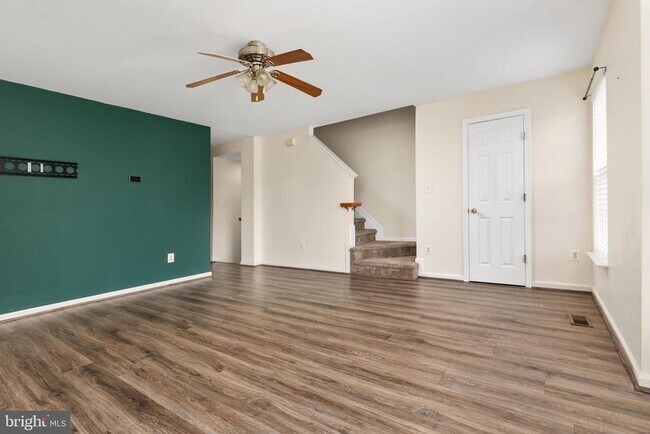 Building Photo - 313 Frontier Fort Ln