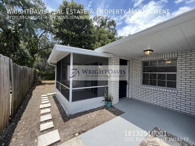 Foto del edificio - 3151 Bloomingdale Villas Ct