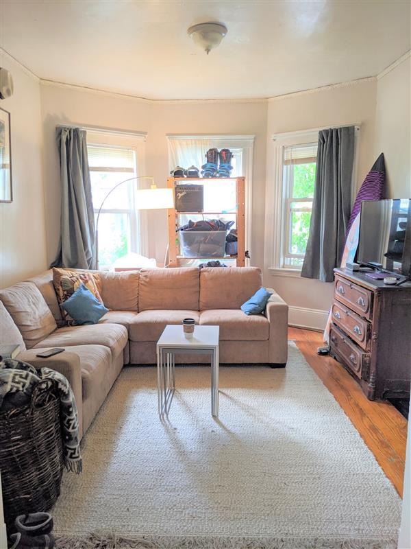 Building Photo - 17 Belmont St