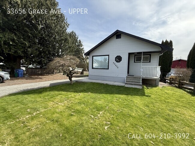 Photo du bâtiment - Spacious Renovated Upper in Matsqui