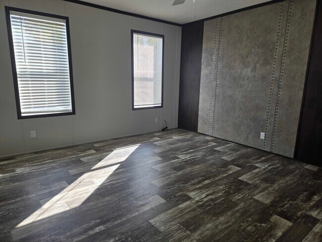 Building Photo - 3510 N 9th St