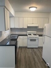 Building Photo - 1532 Longeaton Dr