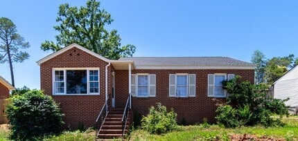 Building Photo - 1032 Bedford Dr