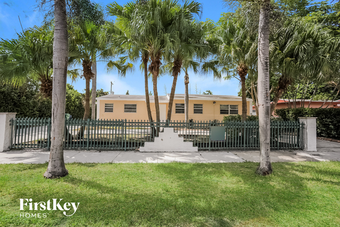 Foto principal - 771 NW 183rd Dr