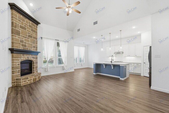 Foto del edificio - 5737 Miriam Dr