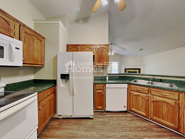 Foto del edificio - 7409 Bridle Cove