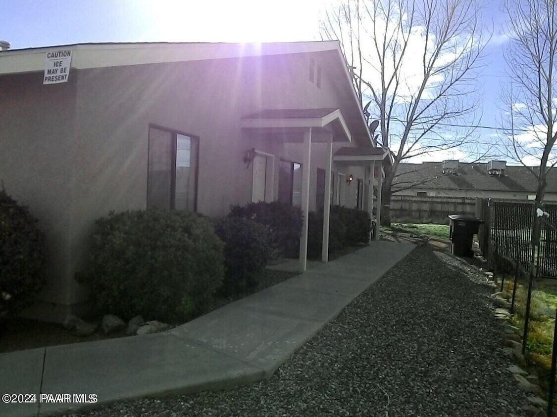 4716 N Robert Rd Unit C, Prescott Valley, AZ 86314 Room for Rent in
