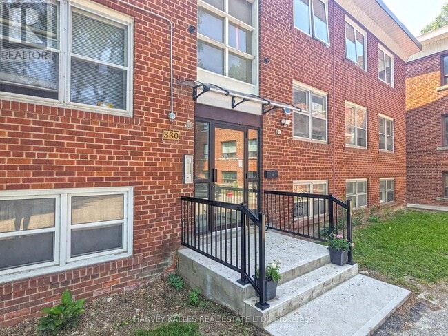 Building Photo - 330-330 Chisholm Ave