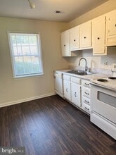 Building Photo - 413 Olde Greenwich Cir