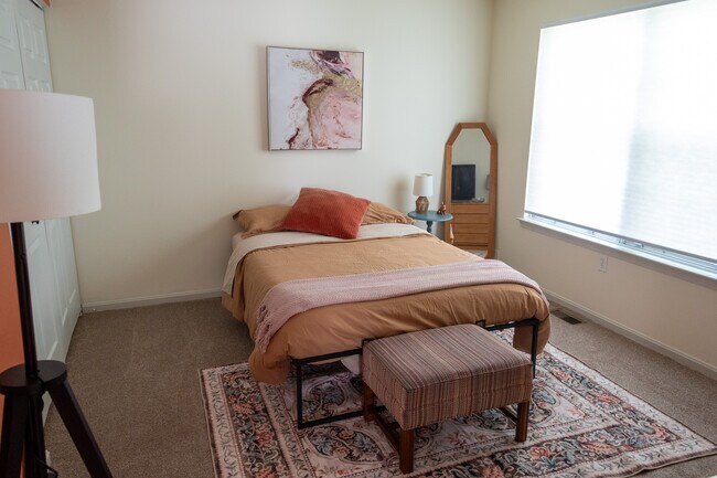 Bedroom 3 - 3270 Greenwich Ct