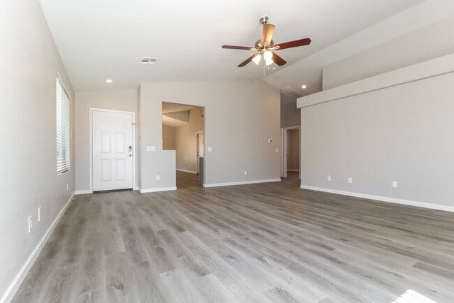 Foto del edificio - 5807 S 248th Ln