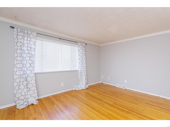 Building Photo - 3824 Marine Ave