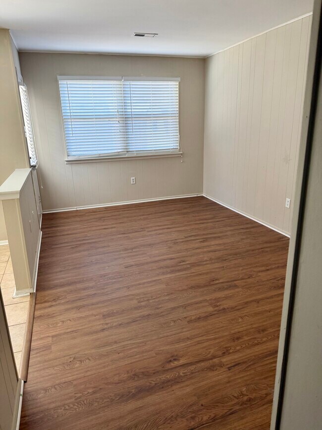 sala de estar - 202 Shady Ln