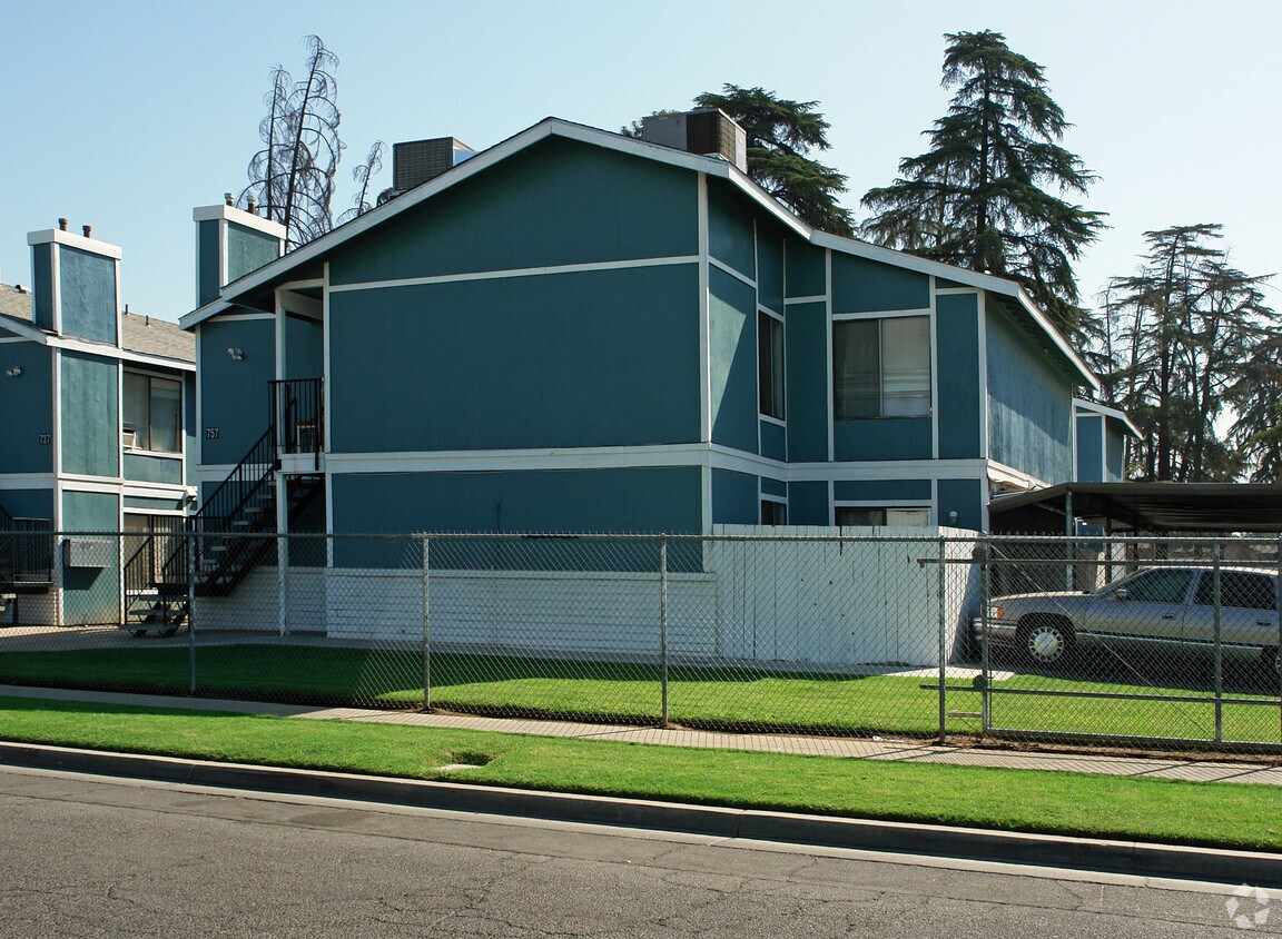 Building Photo - 757 S Adler Ave