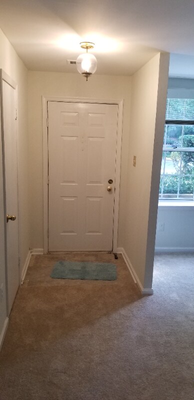 Foto del edificio - 5790 1st Landing Way