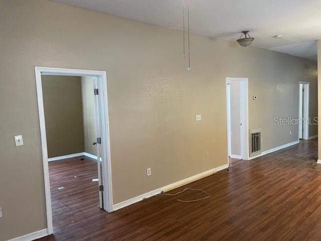 Building Photo - 1740 W Cherry St