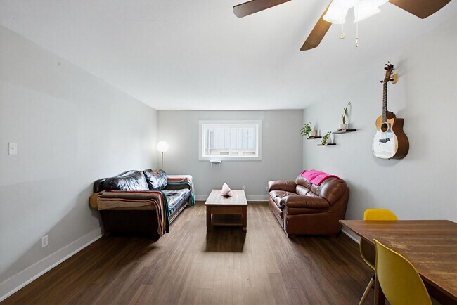 Foto del edificio - 2 Bed 1 Bath Condo by UT and CapMetro Stop