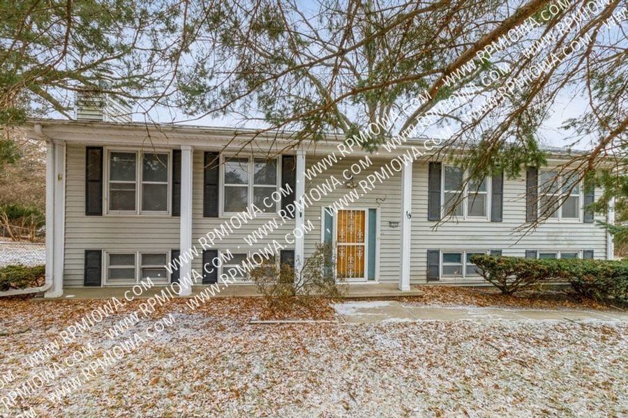 Primary Photo - 2722 Park Ave