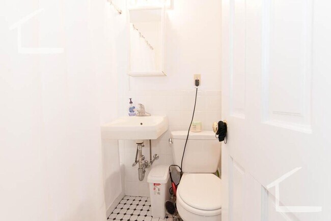 Foto del edificio - 13 Keswick St