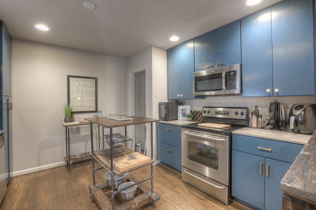 Photo - 1714B Villa Pl Townhome