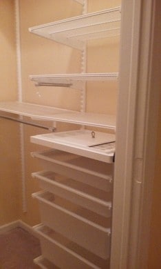 Custom closet systems - 1406 Greymoor Way