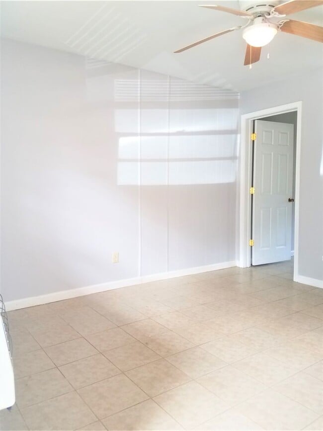 Foto del edificio - 109 Forest Lake Ln