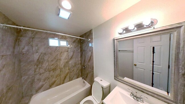 Foto del edificio - 26026 E 9th St