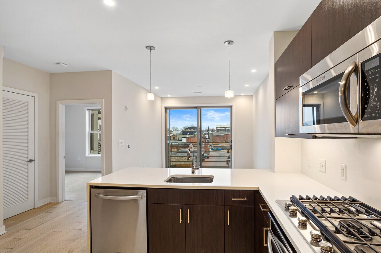 Foto principal - 1350 Maryland Ave NE