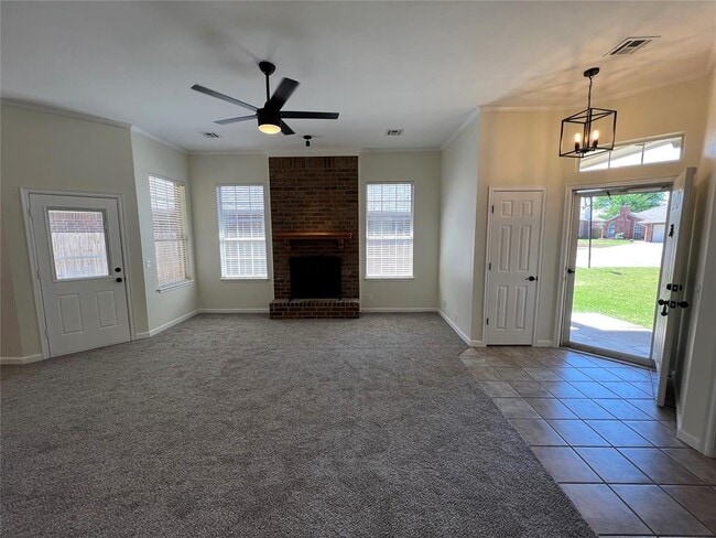 Building Photo - 909 Pruett Dr