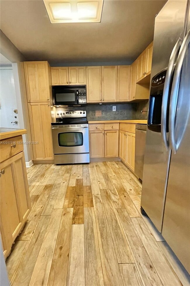 Foto del edificio - 2751 Taft St