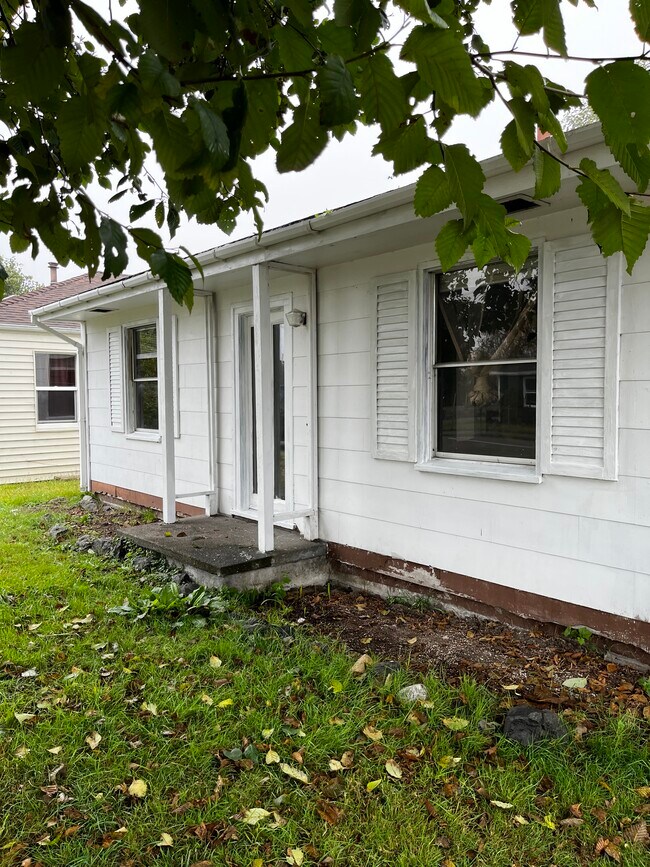 Foto del edificio - 1788 Blakeslee Ave