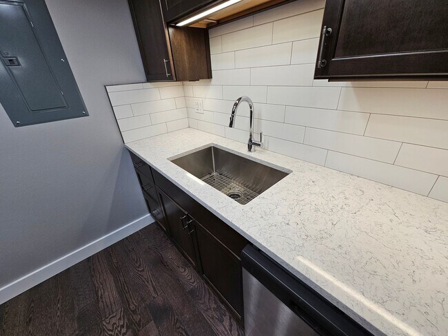 Foto del edificio - 1 Bedroom Condo in Aurora