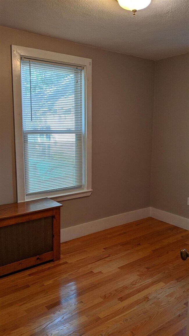 Building Photo - 41 Stearns Ave