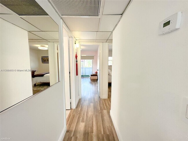 Building Photo - 2 br, 2 bath Condo - 665 Flanders N # 665