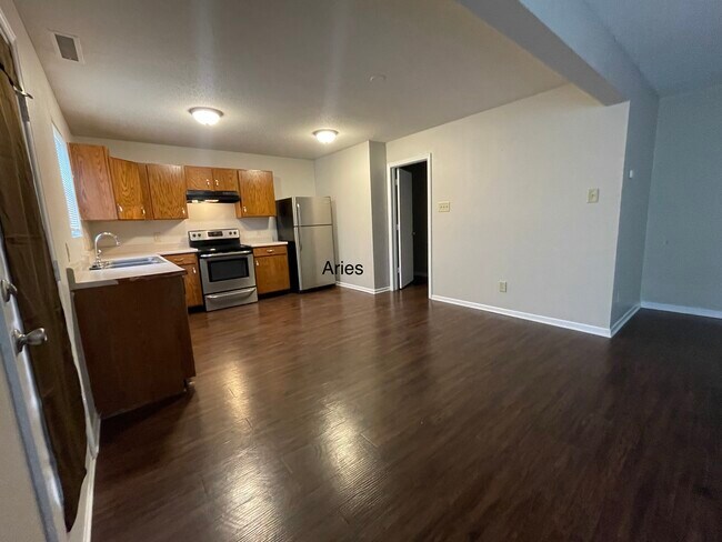Building Photo - 8028 Cork Bend Ln
