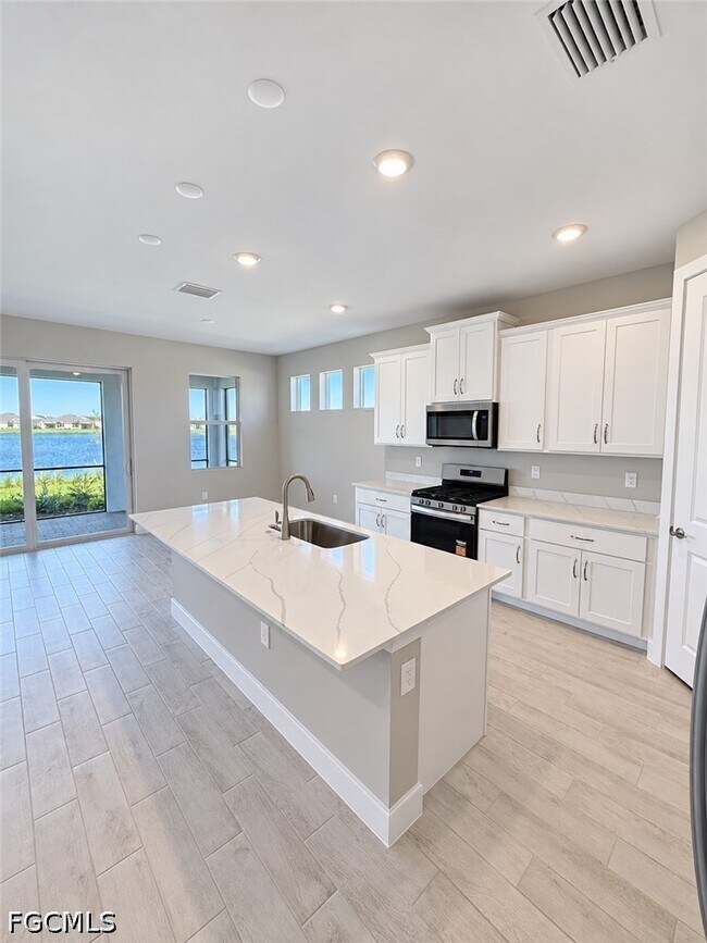Building Photo - 44643 Plumeria St