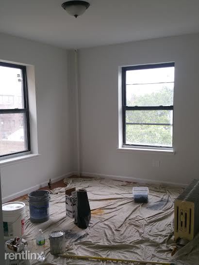 Building Photo - 301 Sterling St