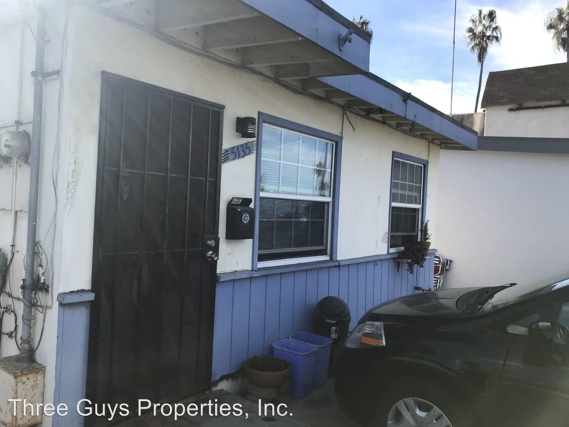 Foto principal - 5135 W Point Loma Blvd
