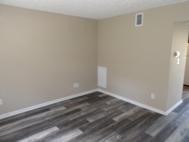 Foto del edificio - 432 Harrodsburg Ln