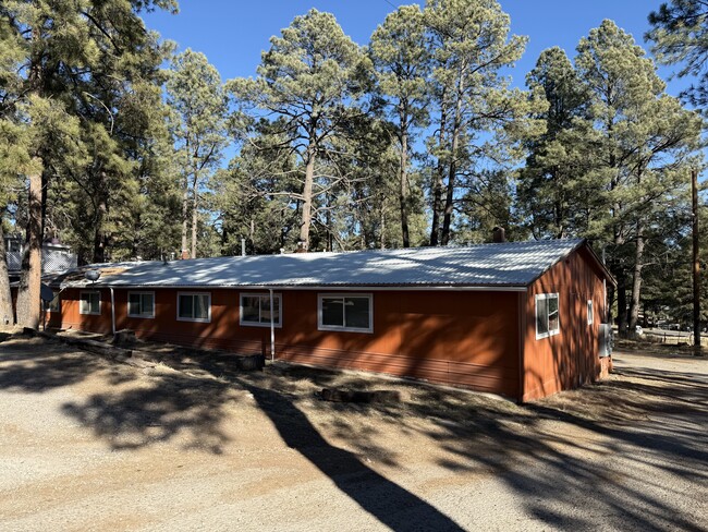 Units 0-4 - Woodlands Cabins