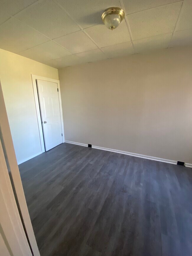 Foto del edificio - 1906 Broadway Ave