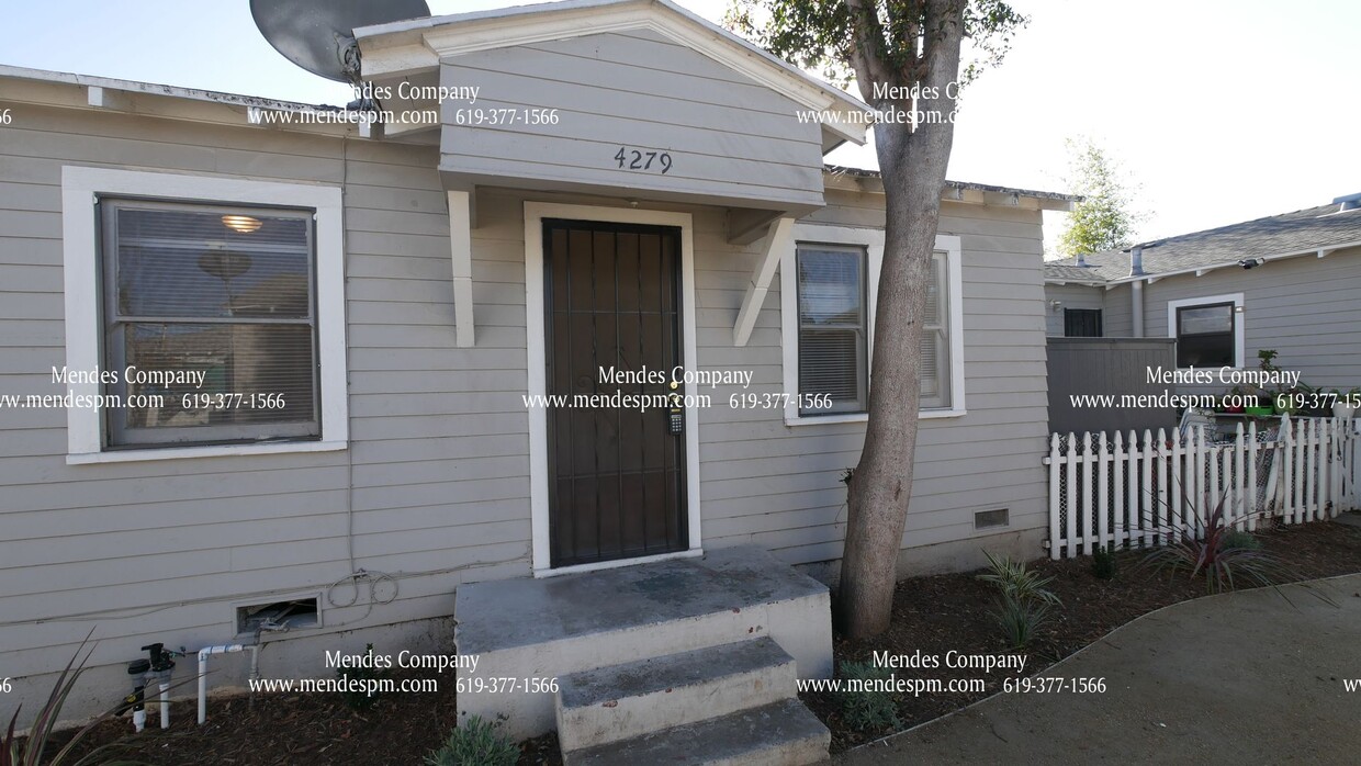 Primary Photo - Spacious 1 bed/1 bth Updated Cottage Home ...