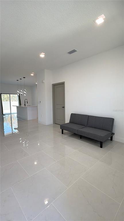 Foto del edificio - 2639 SW 162nd Street Rd