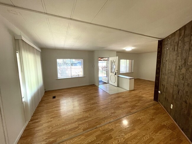Building Photo - 9390 Lott Rd