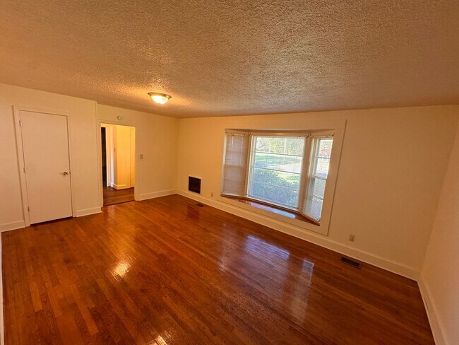 Foto del edificio - HOME FOR RENT IN ARAB