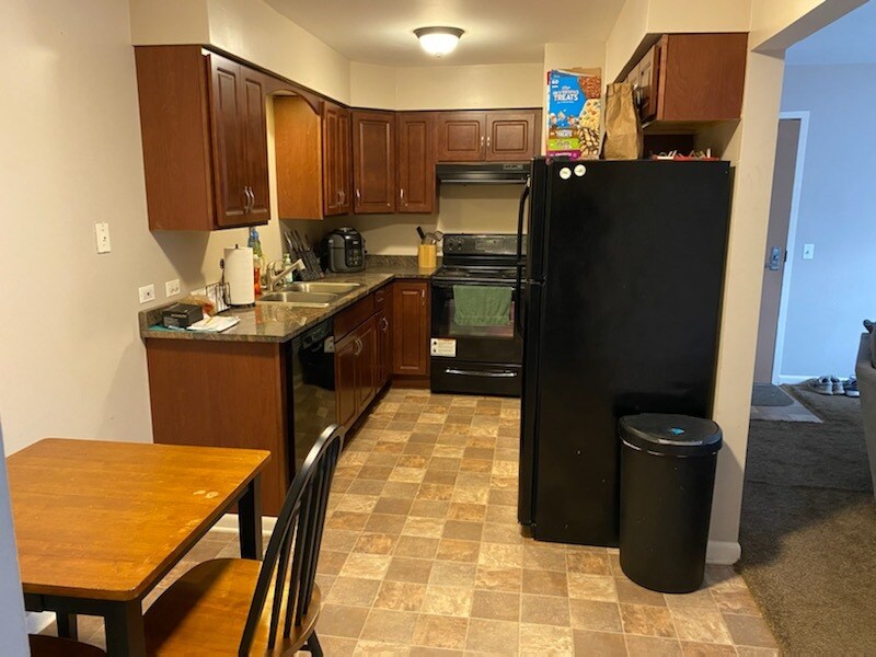 Kitchen - 1621 Ogden Ave