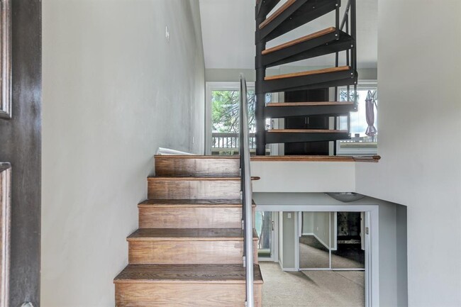 Building Photo - 2334 Crows Nest Dr