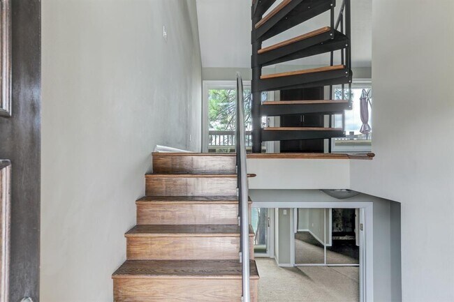 Foto del edificio - 2334 Crows Nest Dr